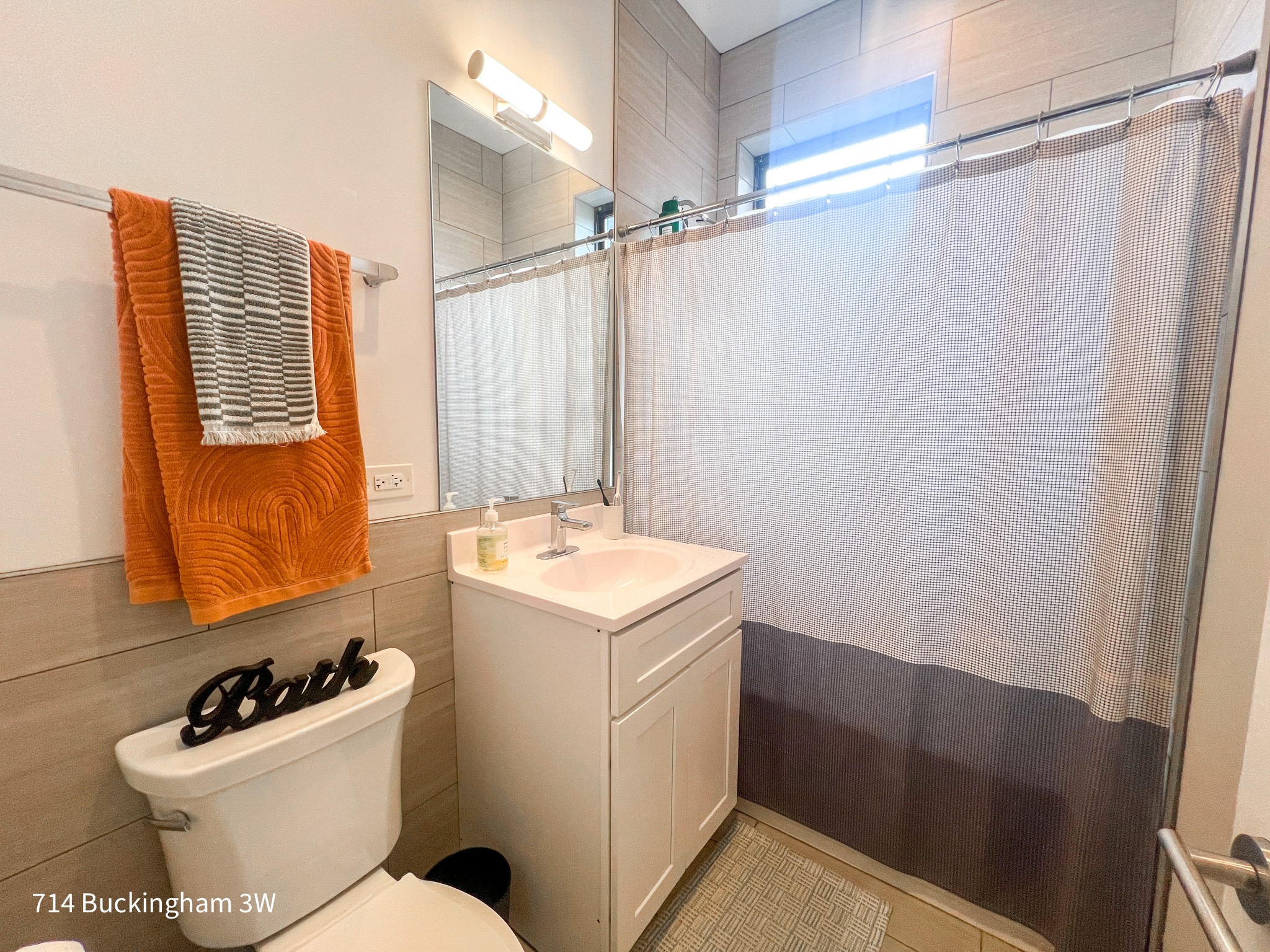 710-16 W Buckingham Pl 710-16 W Buckingham Pl, Chicago, IL 60657 - Leasing by Cross Street